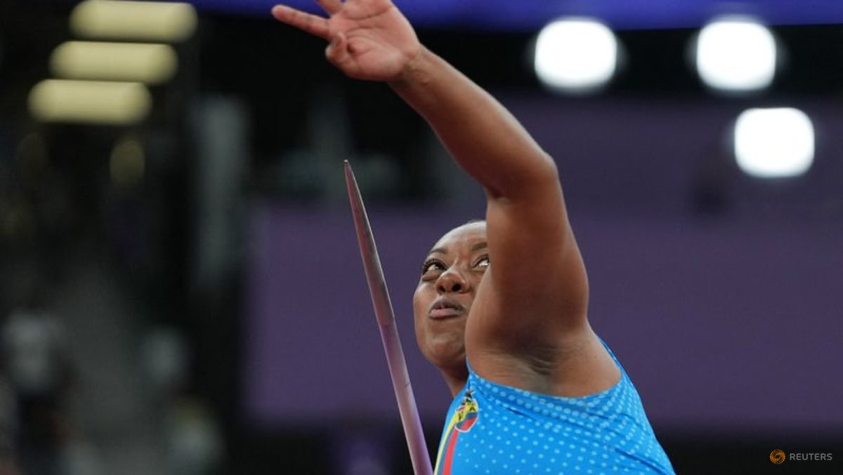 Perseverance pays off as Angulo takes shock javelin gold